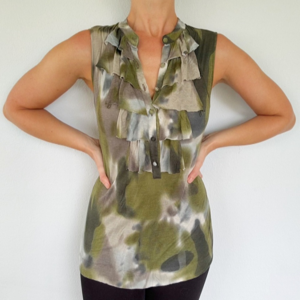 CAbi green watercolor ruffle collar button neckline sleeveless blouse small